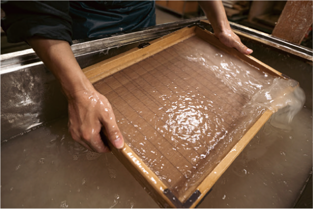 千年の和紙漉き体験｜A thousand Years of Tradition:Washi Papermaking