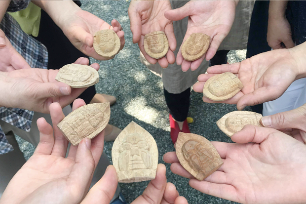 お地蔵様のお守り作り体験|Treasured Travel Moments The experience of making googluck charm of JIZO STATUE wood crving